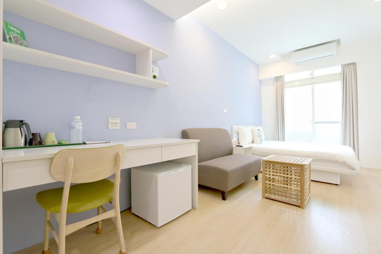 Locomotive Homestay Tamsui Extérieur photo