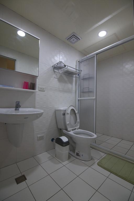 Locomotive Homestay Tamsui Extérieur photo