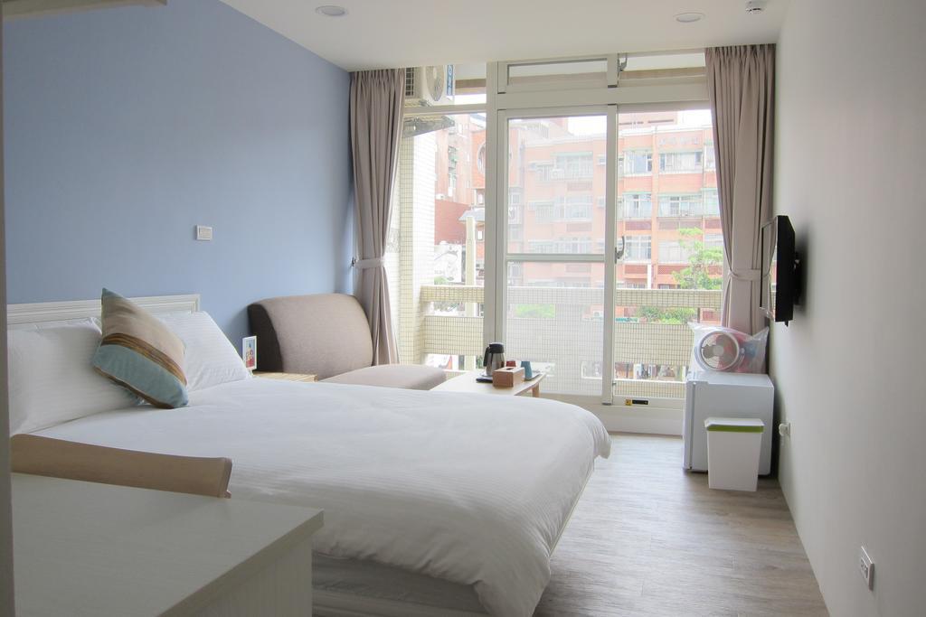 Locomotive Homestay Tamsui Extérieur photo