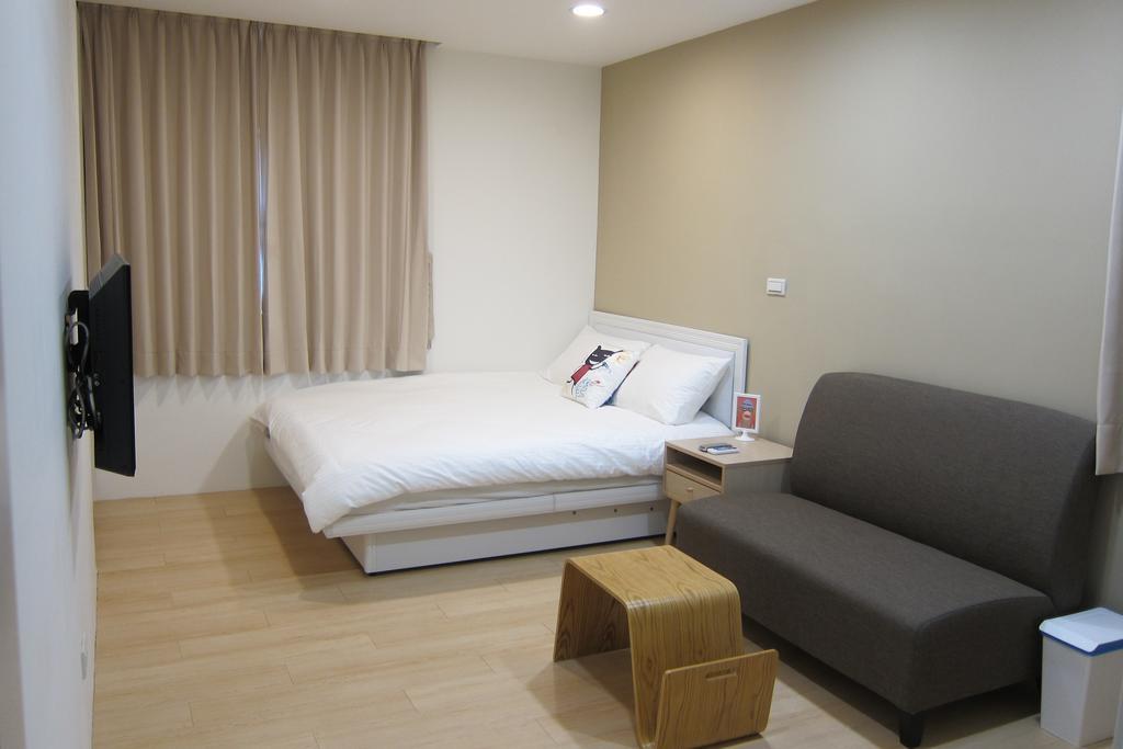 Locomotive Homestay Tamsui Extérieur photo